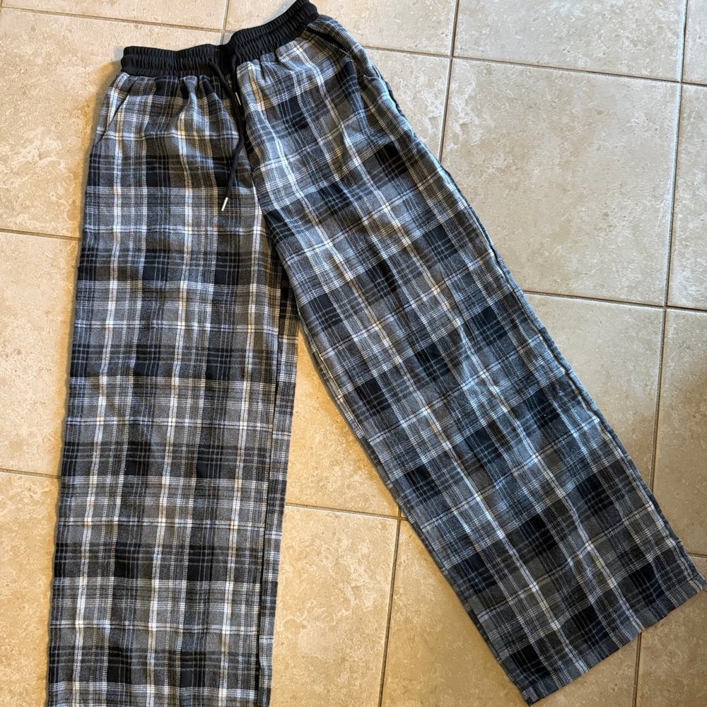 Women Gray Plaid Lounge Pants - Comfortable Elastic Waist